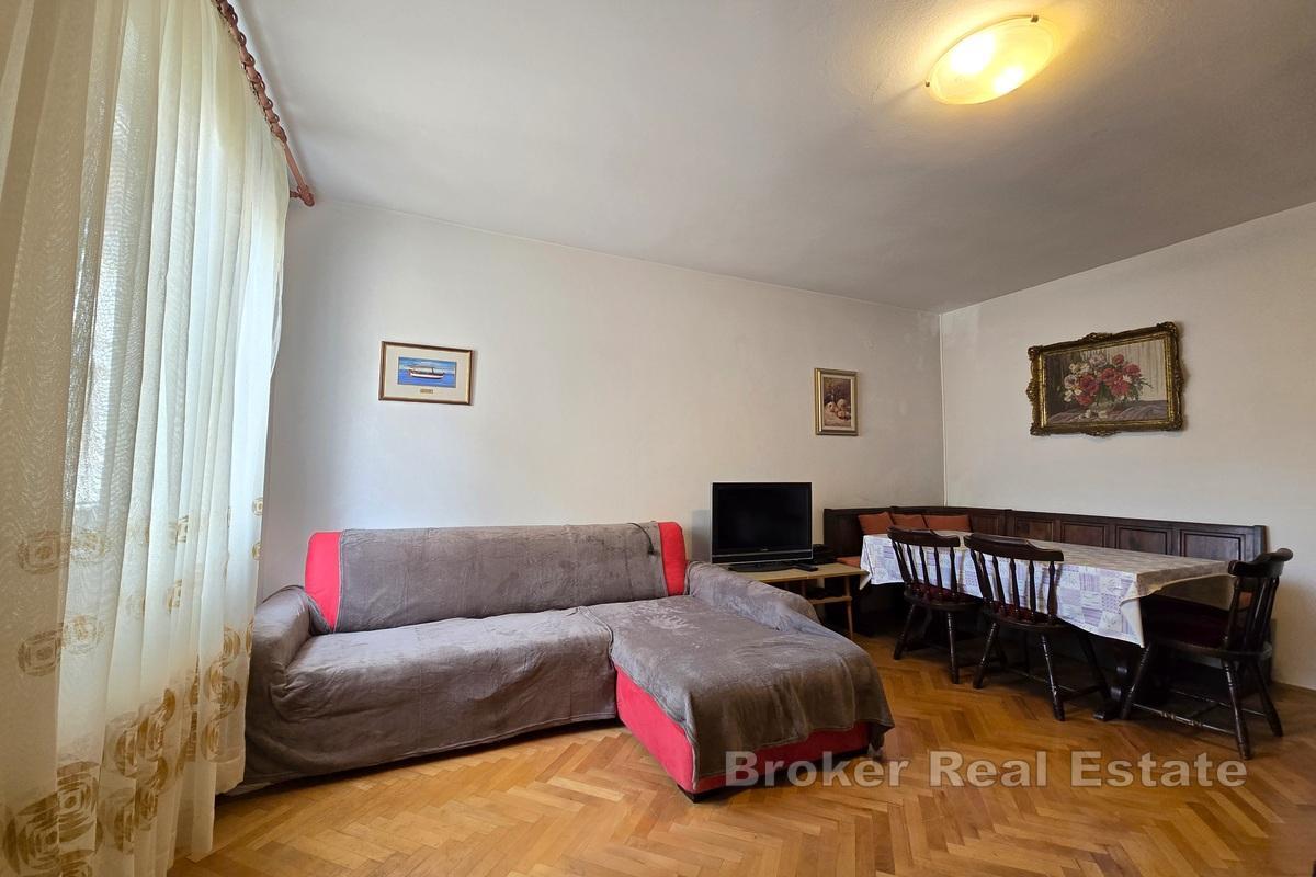 Haus mit Meerblick im Zentrum des Dorfes