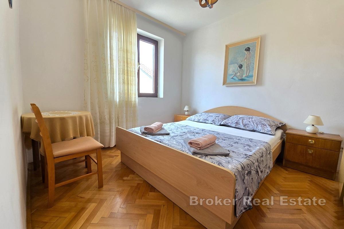 Haus mit Meerblick im Zentrum des Dorfes