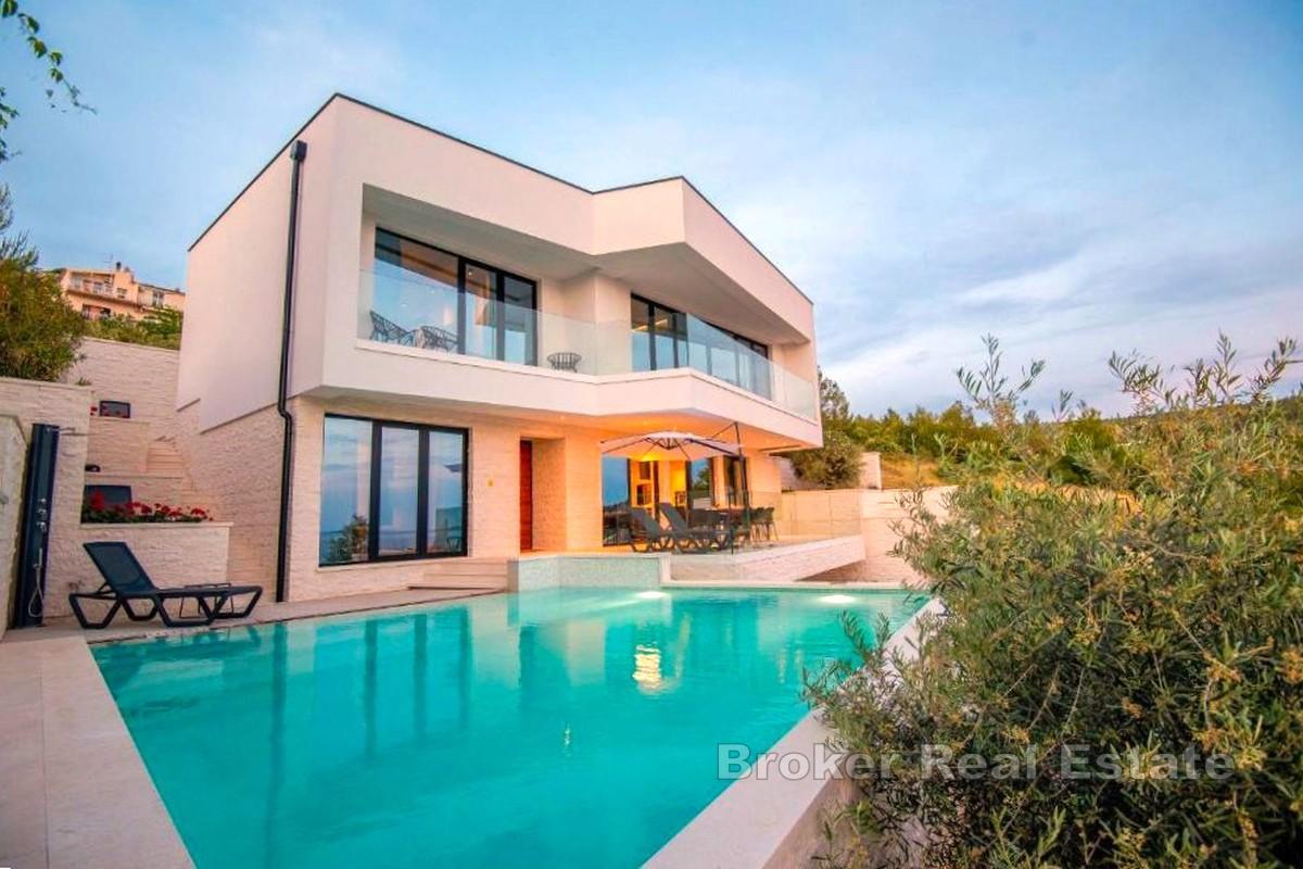 Luxusvilla mit Pool