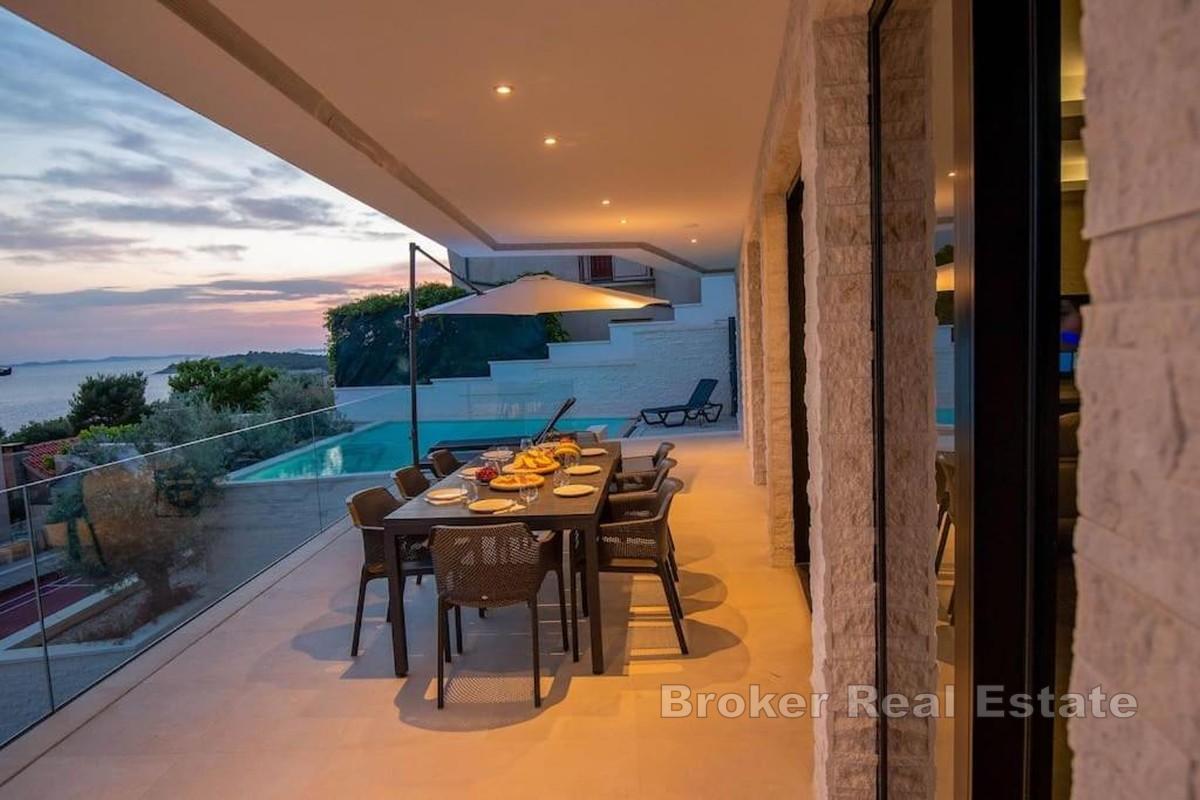 Luxusvilla mit Pool