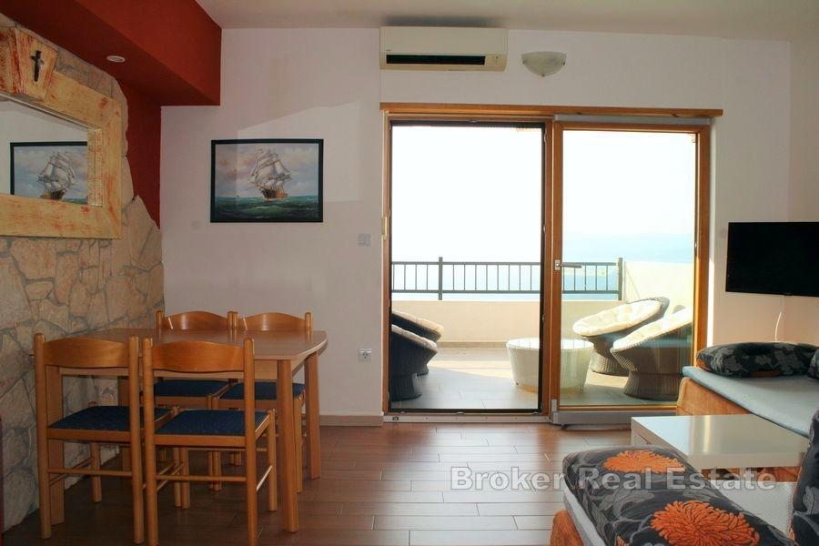 U okolici Omiša - Apartmani s otvorenim pogledom na more