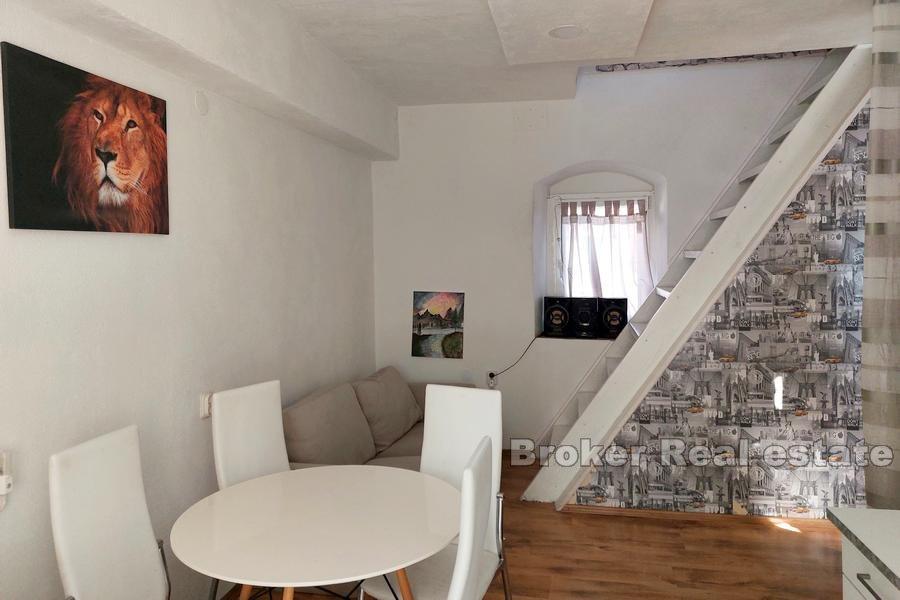 Kastela - Teil eines Steinhauses