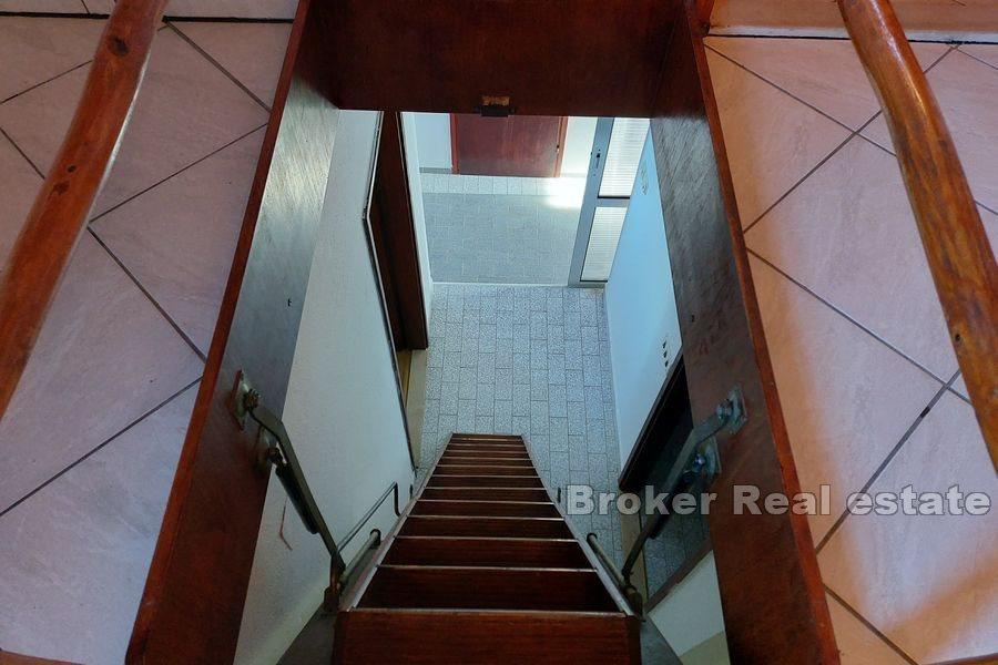 Øya Brac - Del av tomannsbolig med havutsikt