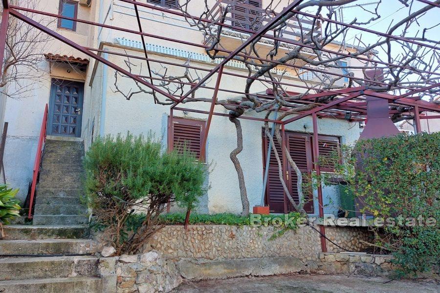 Ön Brac - Hus i lugn miljö