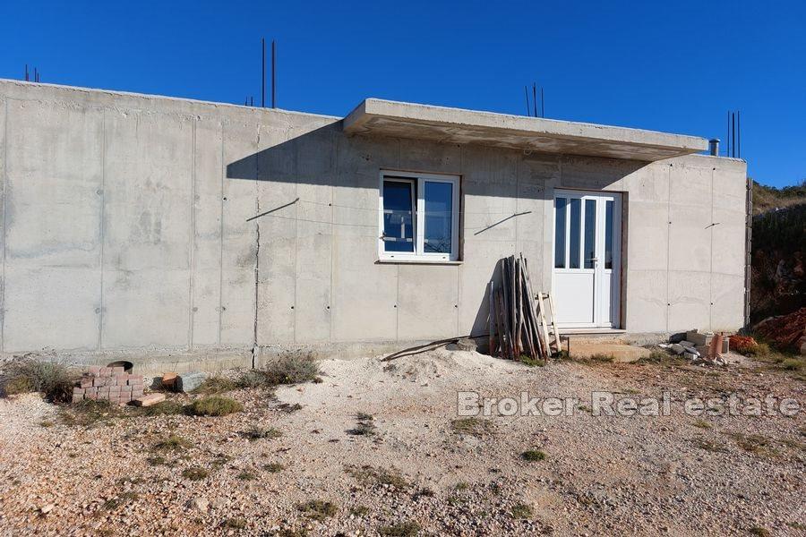Rogoznica - Landbruksareal med panoramautsikt over havet