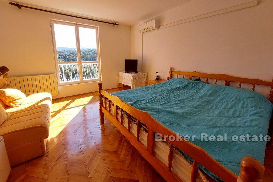 Wyspa Hvar - Dom z apartamentami nad morzem na północy wyspy