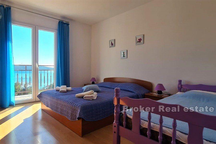 Ön Hvar - Lägenhetshus med havsutsikt