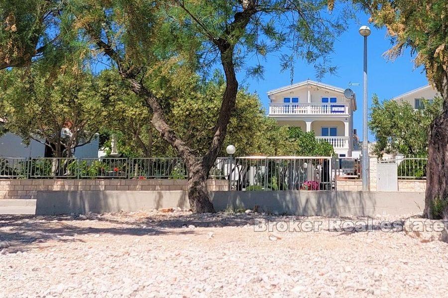 Nedaleko Šibeniku - Bytový dům ve třech podlažích