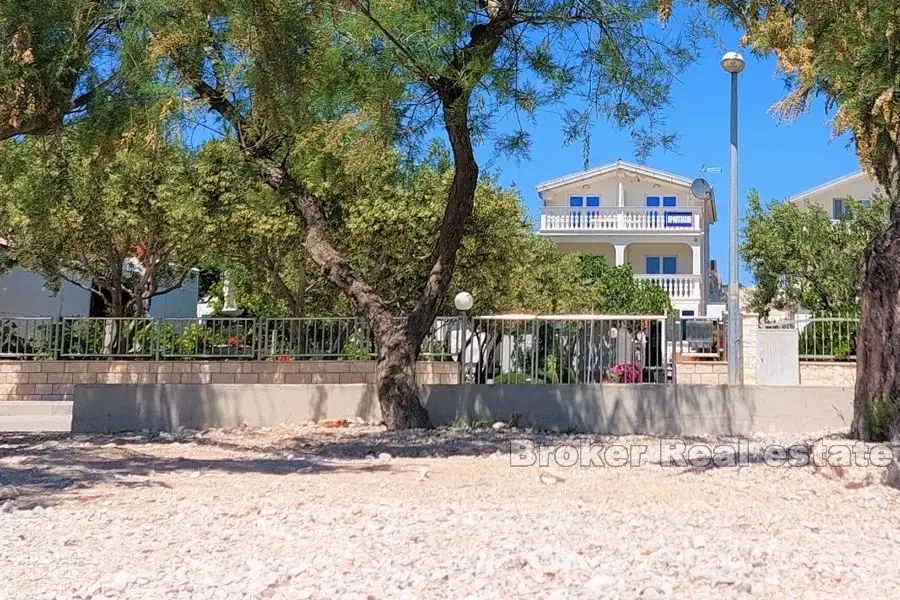 Nedaleko Šibeniku - Bytový dům ve třech podlažích