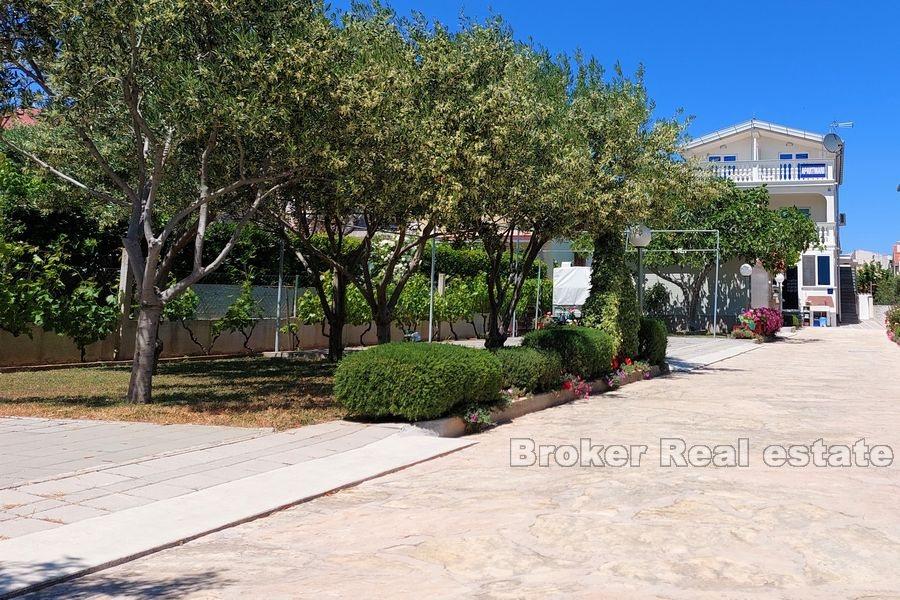 Nedaleko Šibeniku - Bytový dům ve třech podlažích