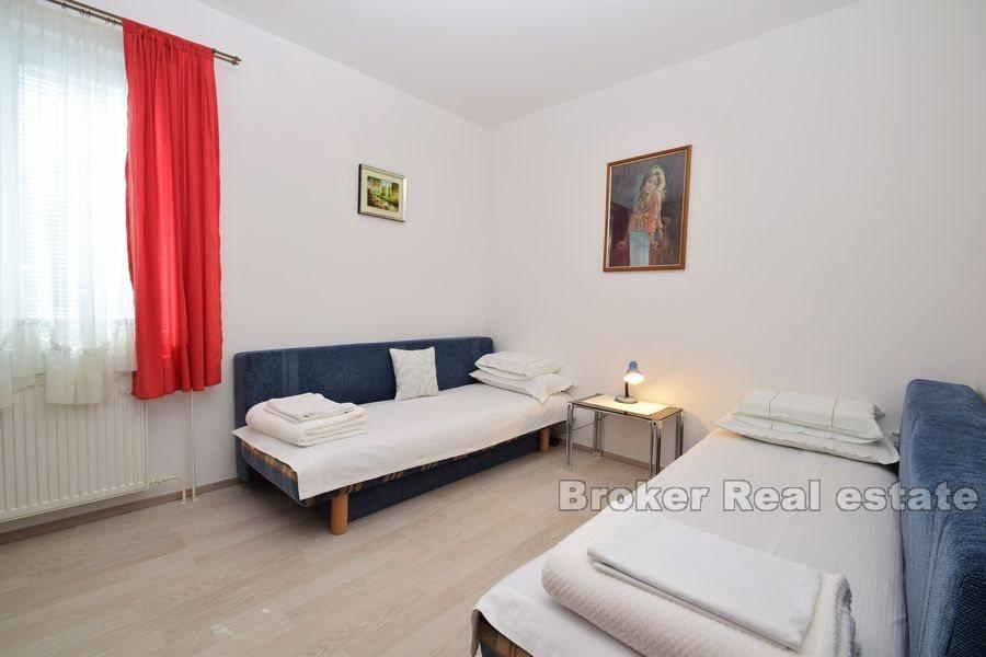 Nedaleko Šibeniku - Bytový dům ve třech podlažích