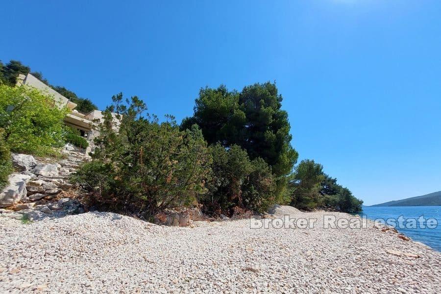 Trogir - Dům v první řadě k moři