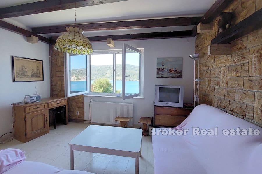 Trogir - Casa in prima fila sul mare