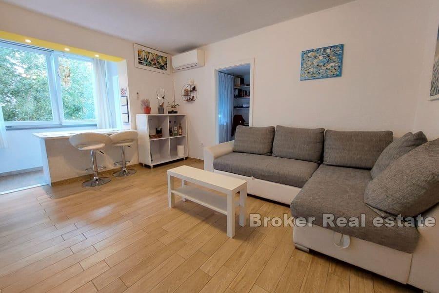 Omis - Two-room apartment near the sea