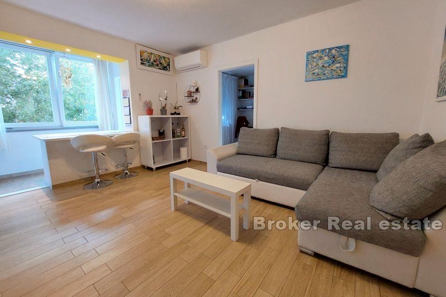 Omiš - Dvojizbový apartmán v blízkosti mora