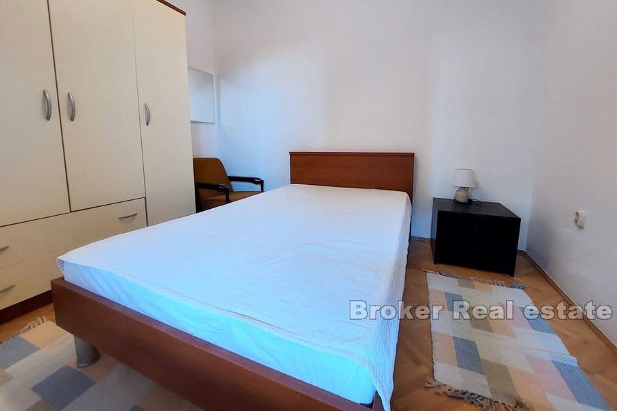 Šibenik - Poschodový dom s výhľadom na more a mesto