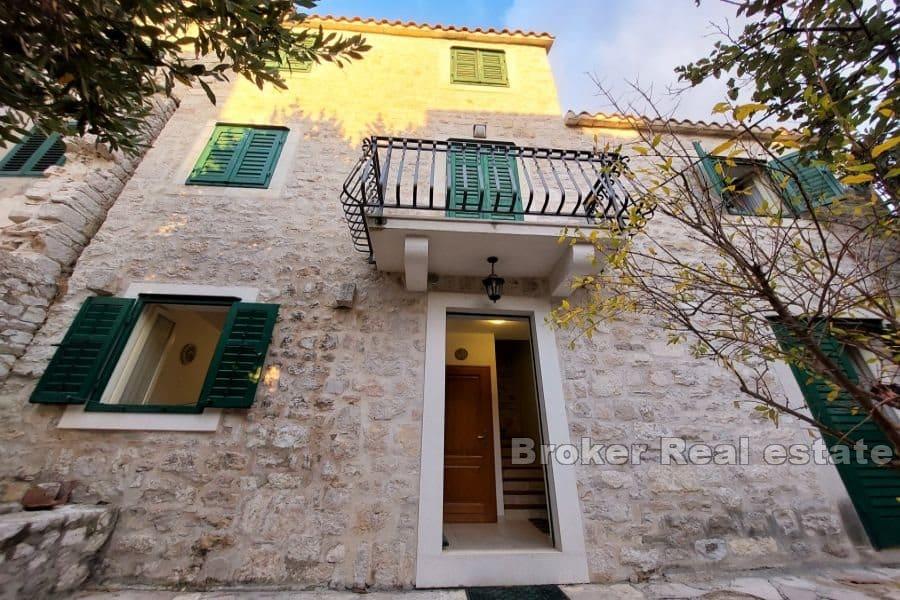 Sibenik - Steinhus i sentrum