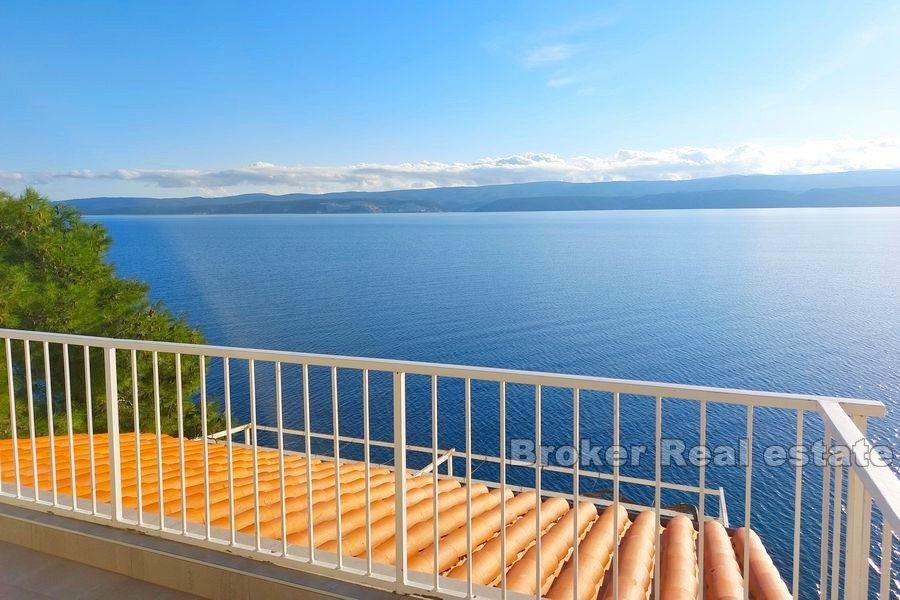 U Omiše - Dům s pěti patry, první řada k moři