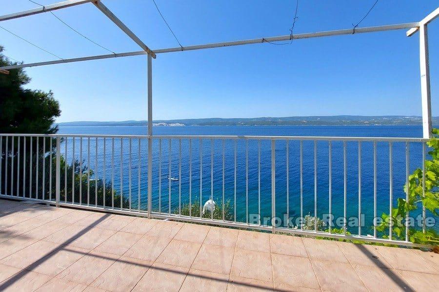 U Omiše - Dům s pěti patry, první řada k moři