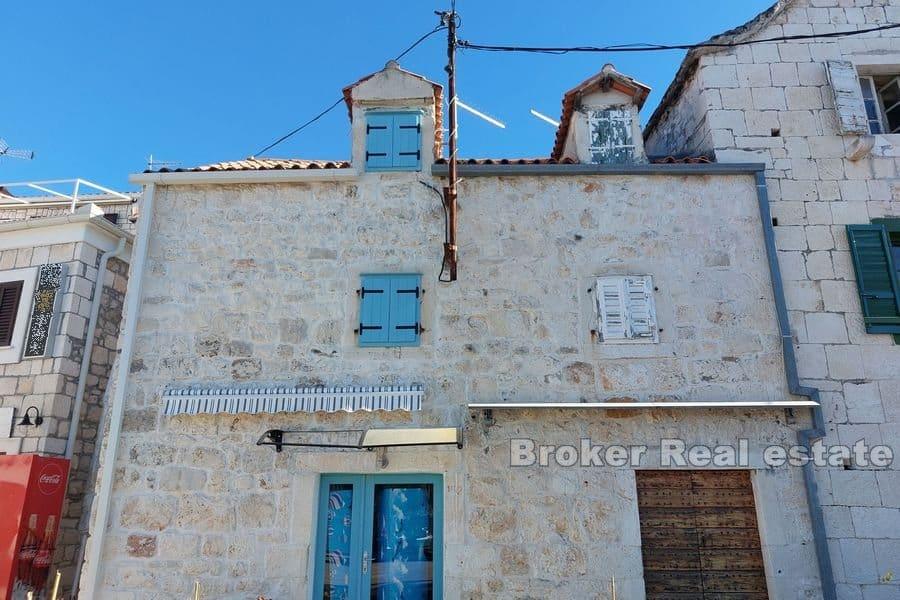 Rogoznica - Kamienny dom bliźniaczy nad brzegiem morza