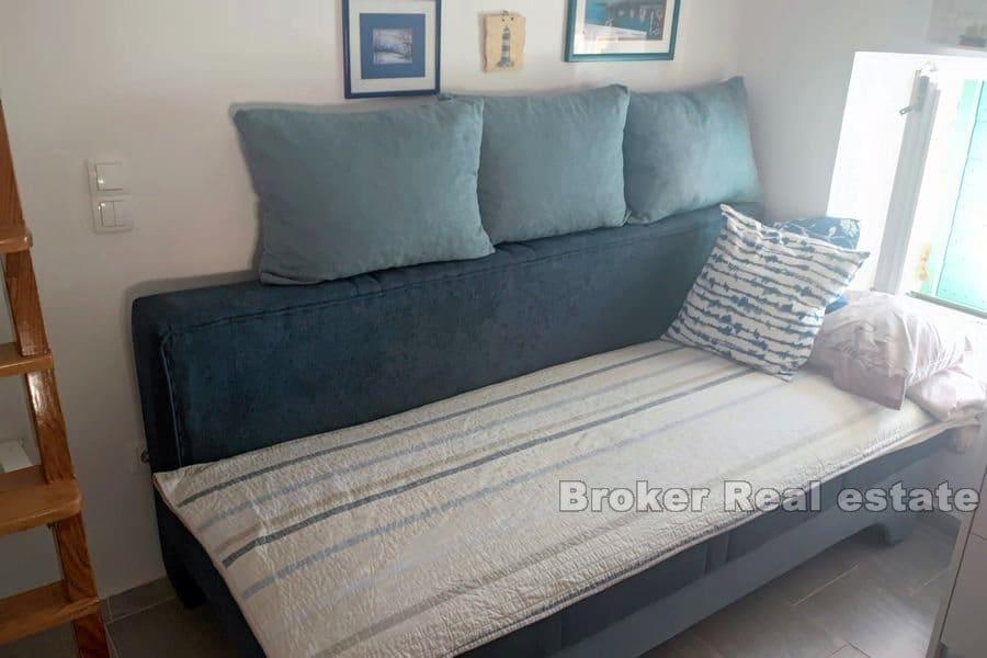 Rogoznica - Kamienny dom bliźniaczy nad brzegiem morza