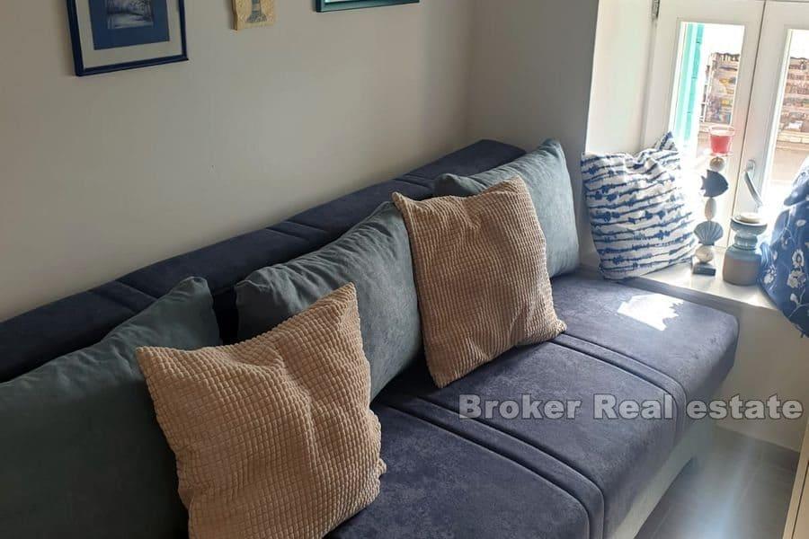 Rogoznica - Kamienny dom bliźniaczy nad brzegiem morza