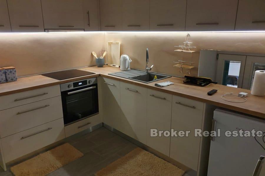 Rogoznica - Kamienny dom bliźniaczy nad brzegiem morza