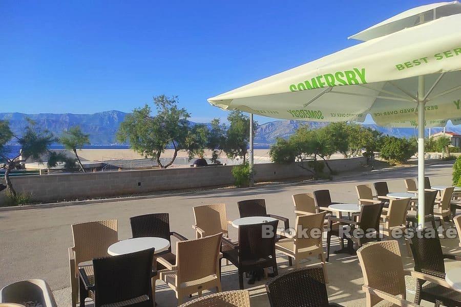 Brac - Przestrzeń biznesowa przy plaży