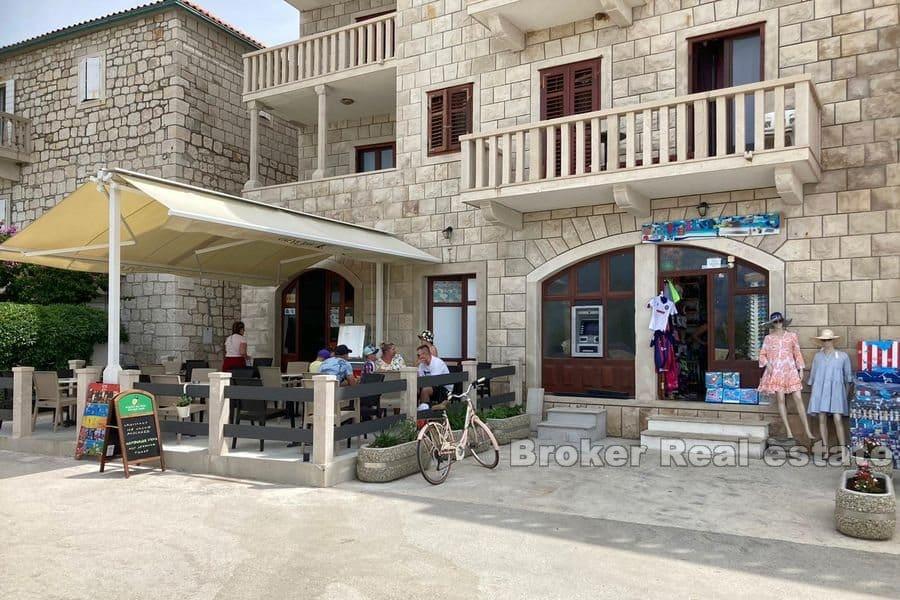 Brac - Przestrzeń biznesowa przy plaży