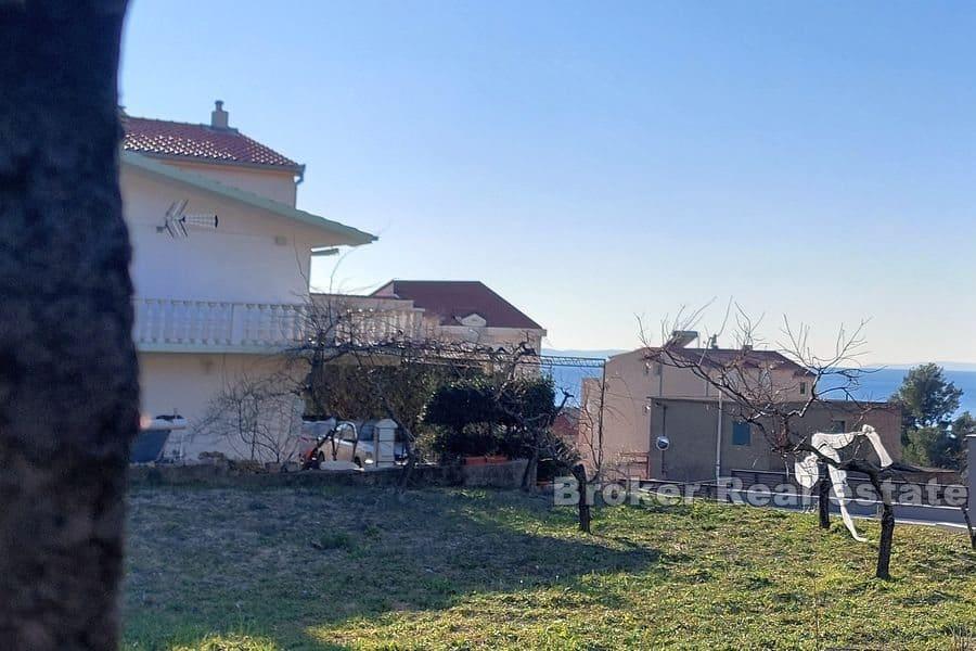 Nær Split - Byggetomt med ruiner