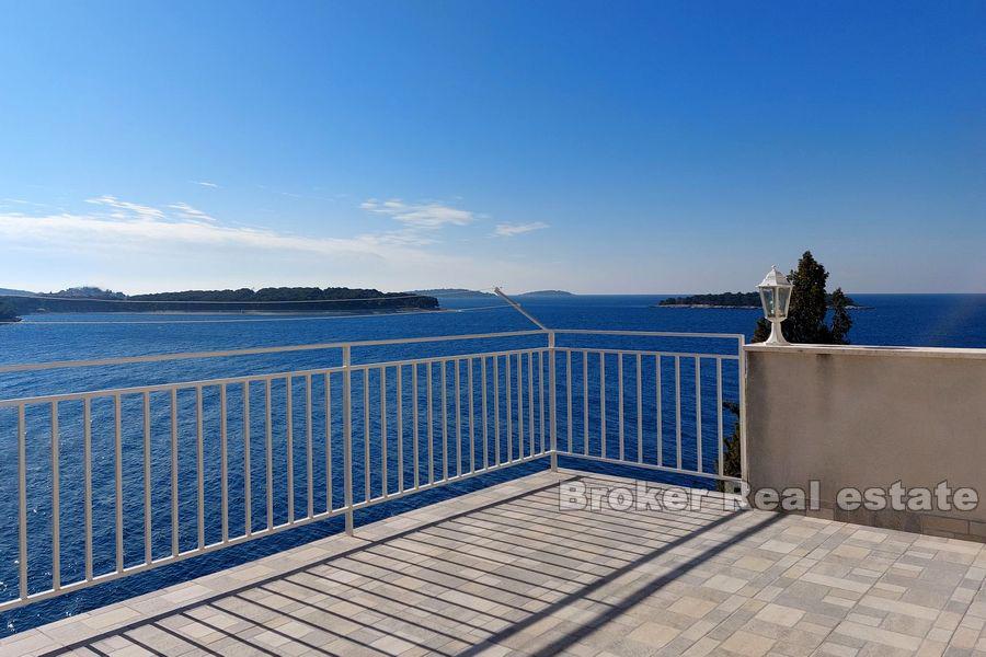 Primošten - Palazzina vicino al mare in una posizione privilegiata