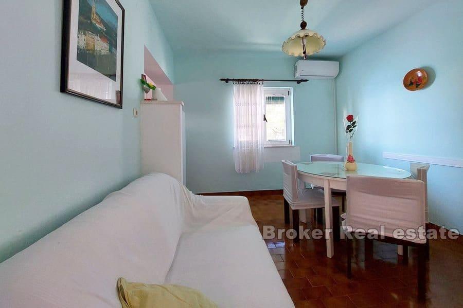 Primošten - Dom z apartamentami nad morzem w doskonałej lokalizacji