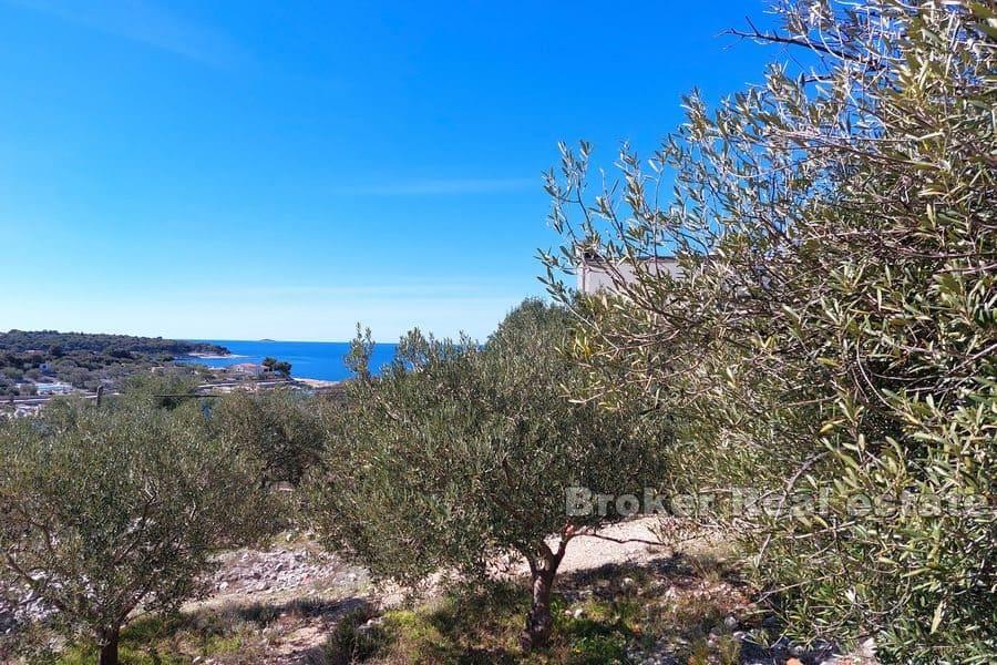 Primošten - Unfinished detached house with a view