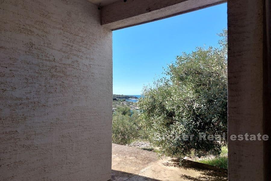 Primošten - Unfinished detached house with a view
