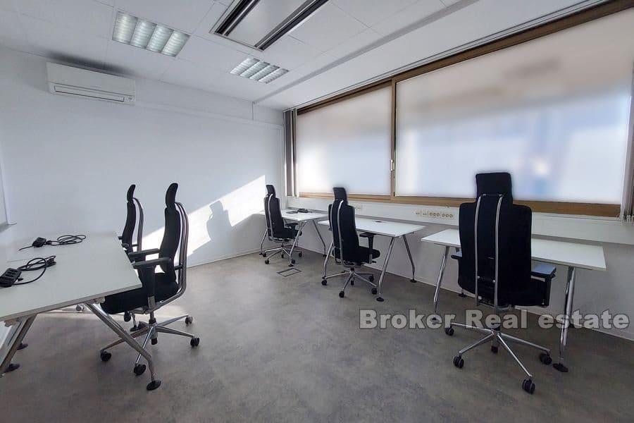 Split - Locaux commerciaux partagés dans un emplacement fréquent