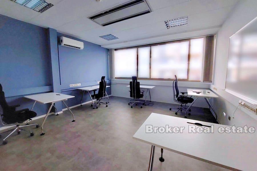 Split - Locaux commerciaux partagés dans un emplacement fréquent