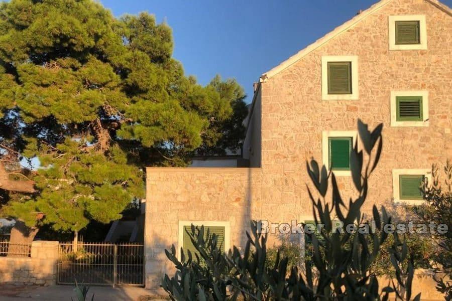 Niedaleko Sibenika - Kamienny dom nad morzem