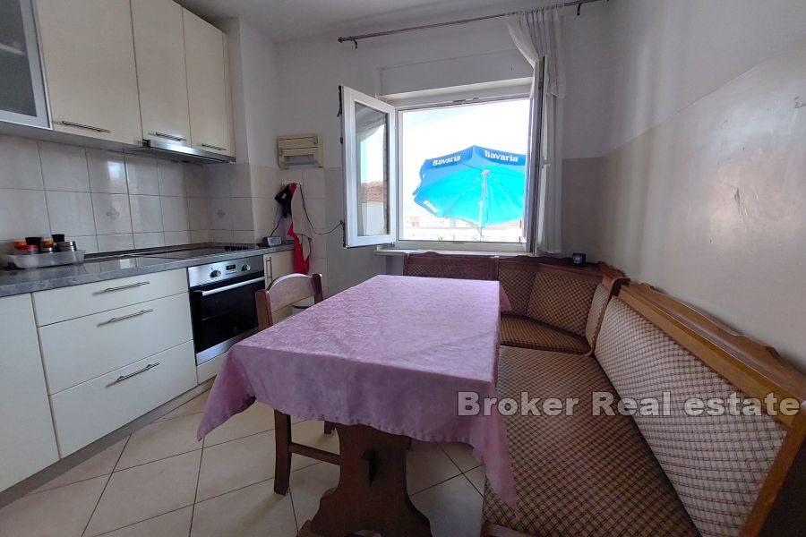 Split okolica - Dva stana u mirnom kvartu