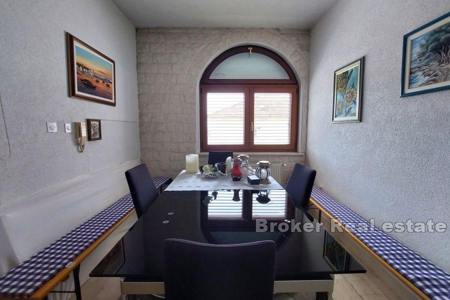 Split okolica - Dva stana u mirnom kvartu