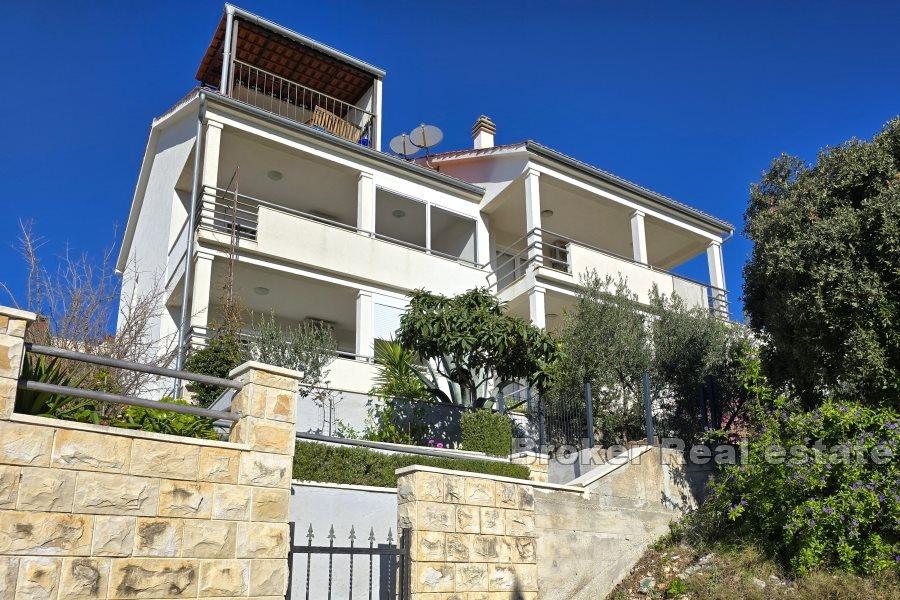 Rogoznica - Casa con vista mare, a 70 metri dalla spiaggia