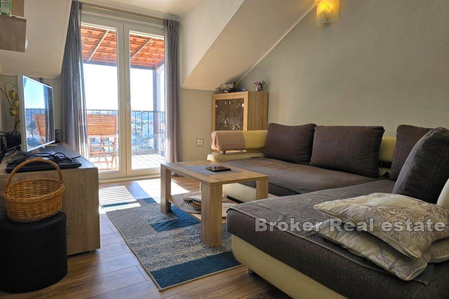 Rogoznica - Hus med havsutsikt, 70 meter från stranden