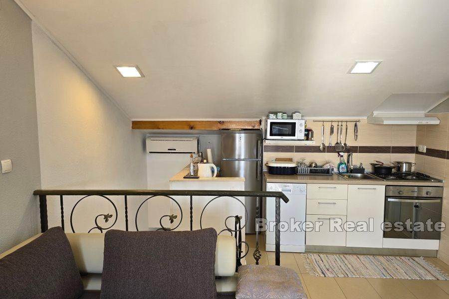 Rogoznica - Hus med havsutsikt, 70 meter från stranden