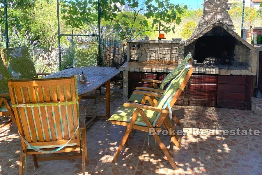 Rogoznica - Apartmanska kuća blizu plaže