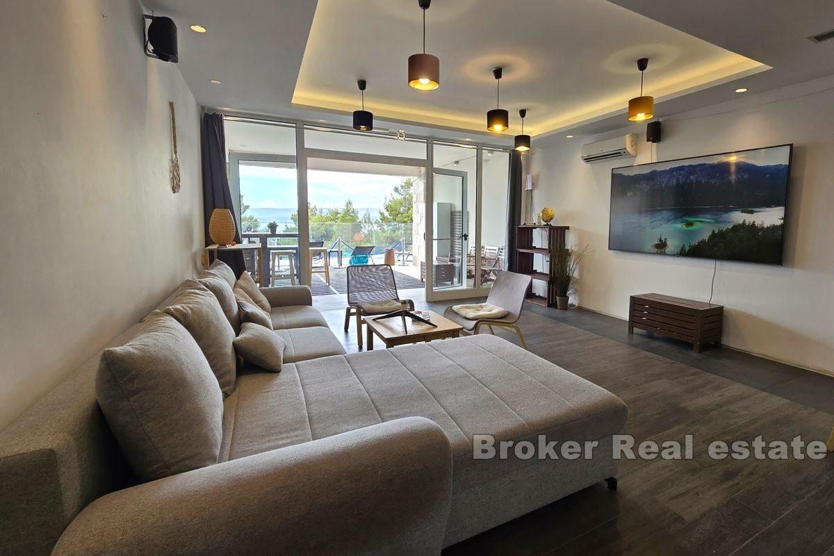 Wohnung in einem modernen Apartmentgebäude in Meeresnähe