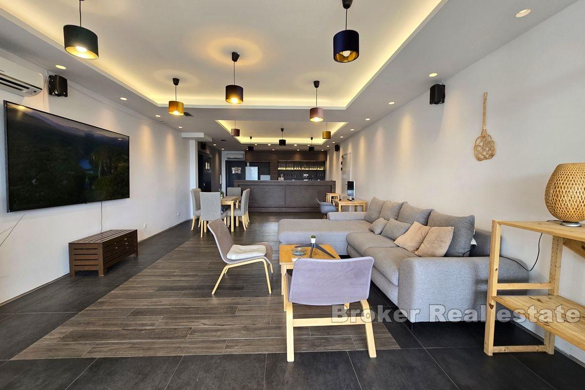 Omiš - Apartmán v modernom bytovom dome blízko mora