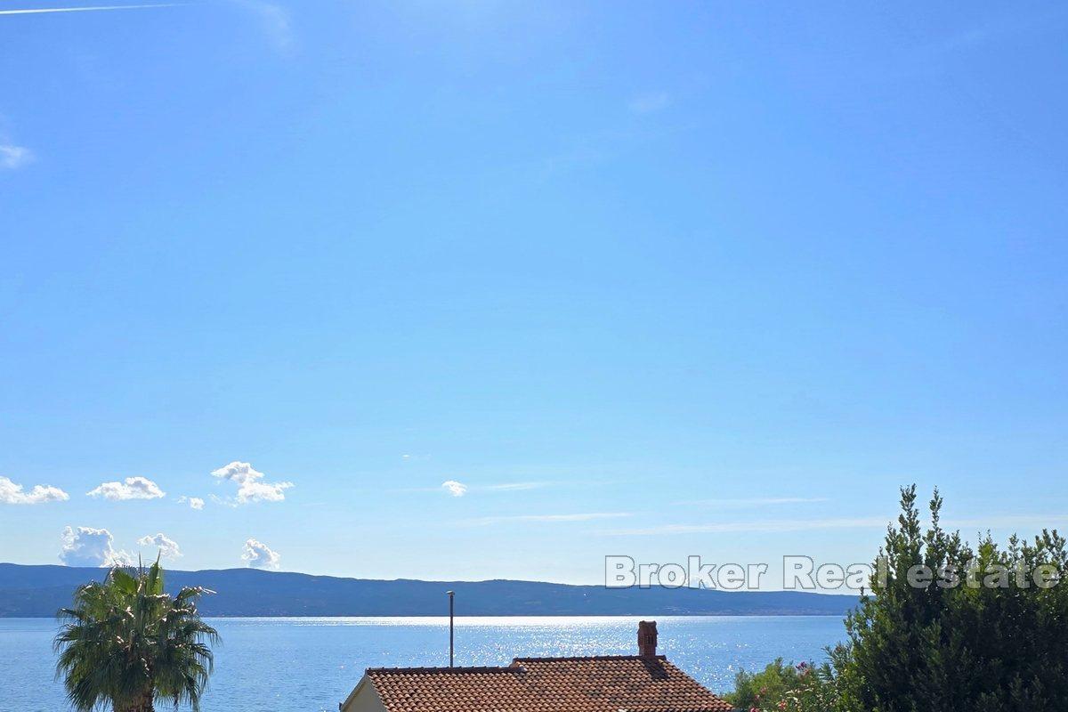 001-2029-82-omis-apartment-house-near-the-sea-for-sale