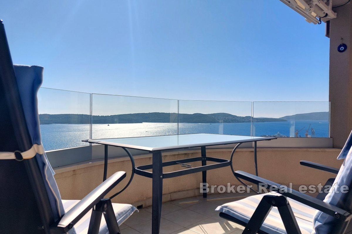 001-2029-83-Ciovo-Penthouse-with-a-sea-view-for-sale