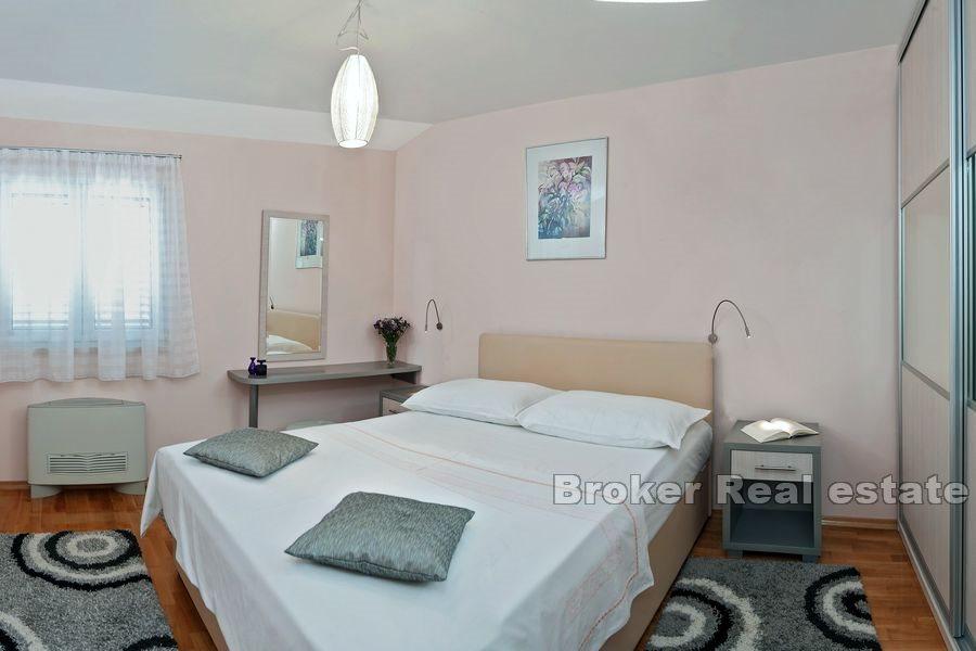 Makarska - House with pool and sea view