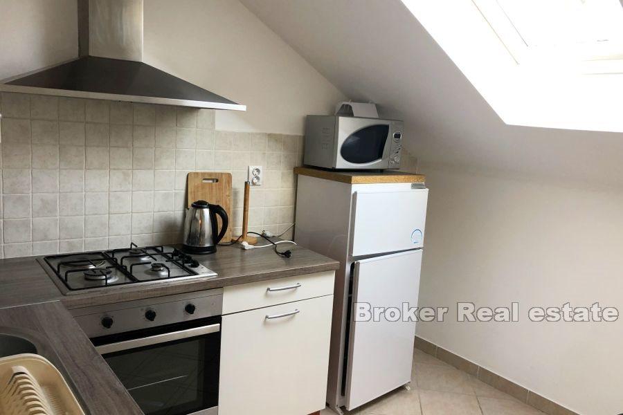 Rogoznica - Spaziosa casa con vista mare