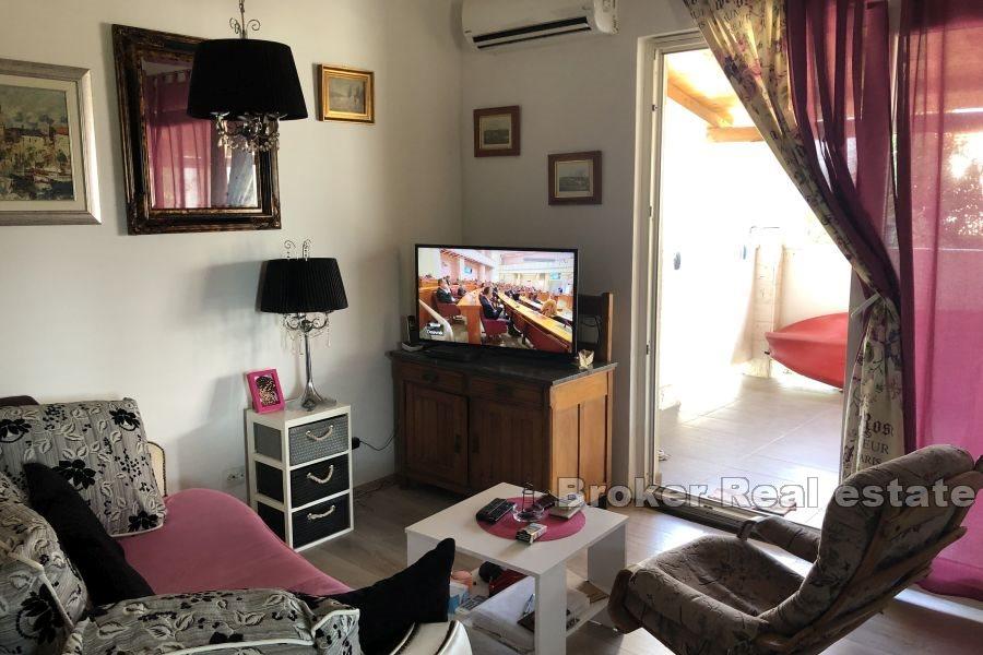 Rogoznica - Spaziosa casa con vista mare